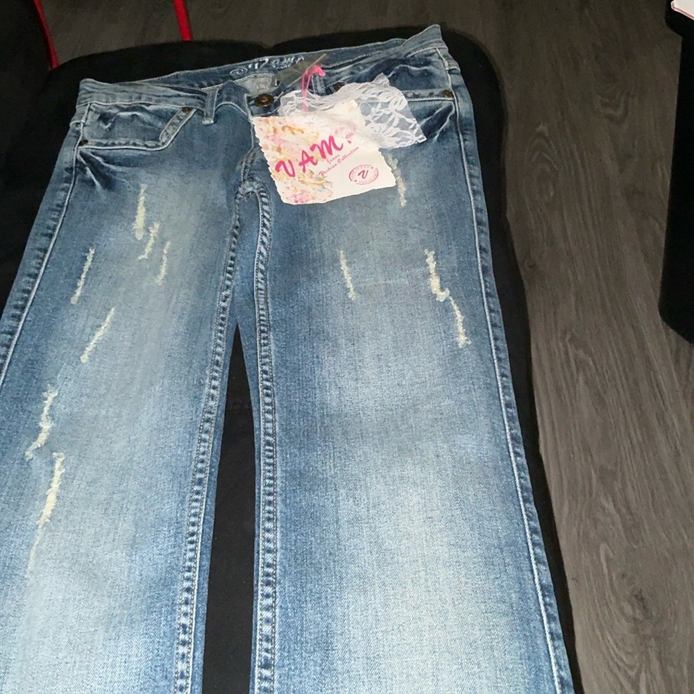 Trendy Distressed Straight Leg Jeans